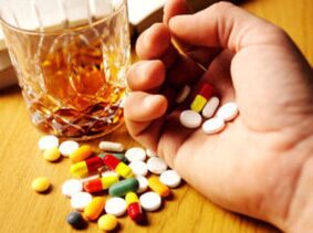 combination effects of antibiotics and alcohol